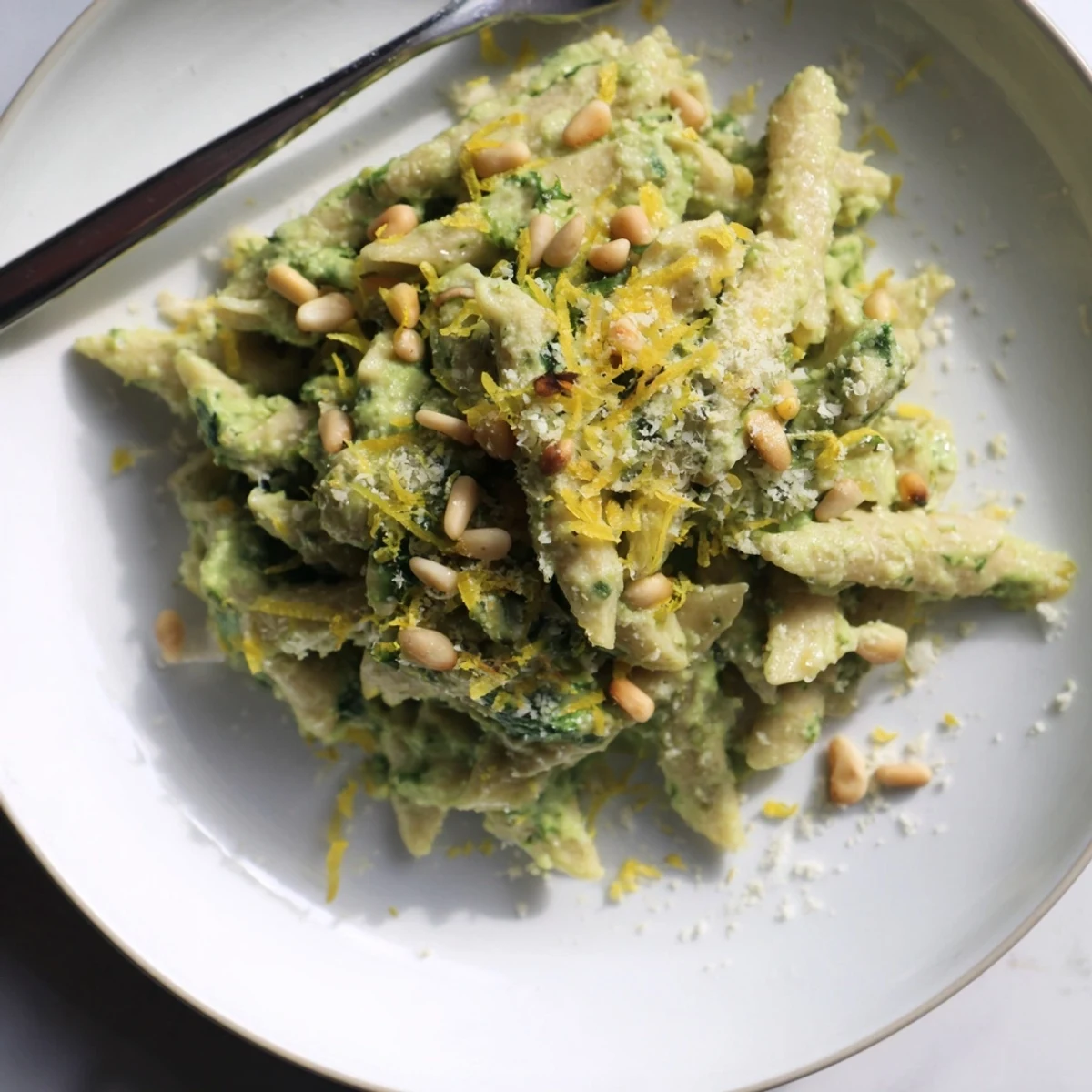 A creamy bowl of vibrant Green Pea & Spinach Pasta, perfect for a quick and healthy dinner.